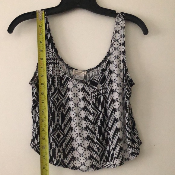 Kirra at Pacsun snakeskin crop top size medium - Picture 4 of 6